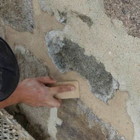 Natursteinbetrieb NRH - Hannover - St.Cyriakuskirche Turmsanierung - Ausbesserung Mauer - Verfugen